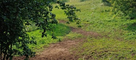 Serina, in posizione soleggiata, porzione di rustico ristrutturato e ben servito