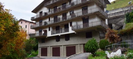 Oltre il Colle, zona esclusiva, ottimo quadrilocale balconato, giardino e box grande